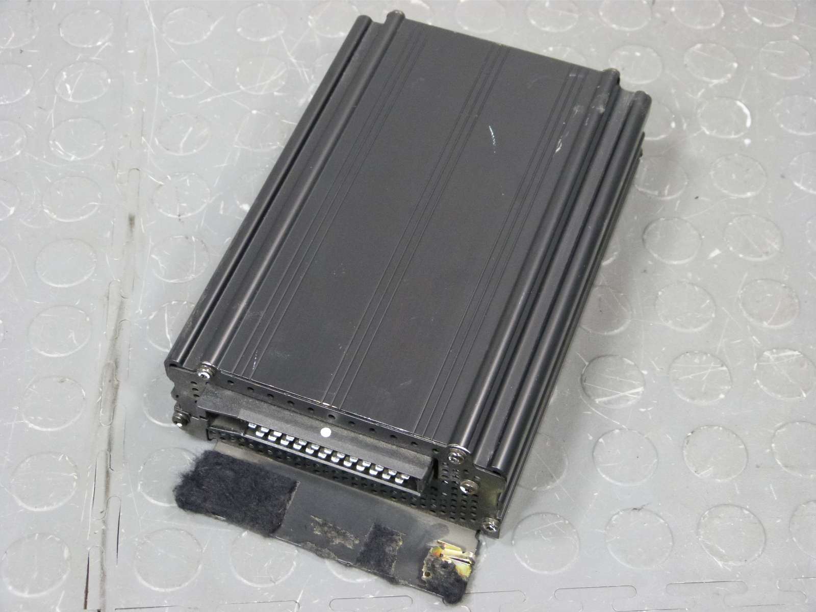 98 01 Audi A4 A6 Bose Factory Stereo Amplifier Radio 8D0 035 225A 8D0035225A AA